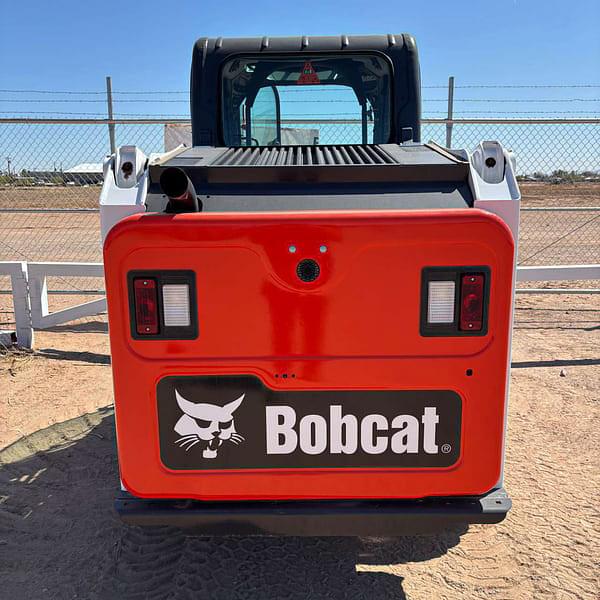 Image of Bobcat S450 equipment image 3