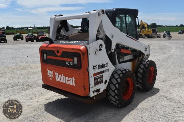 Image of Bobcat S570 equipment image 4