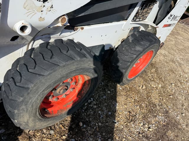 Image of Bobcat S570 equipment image 2