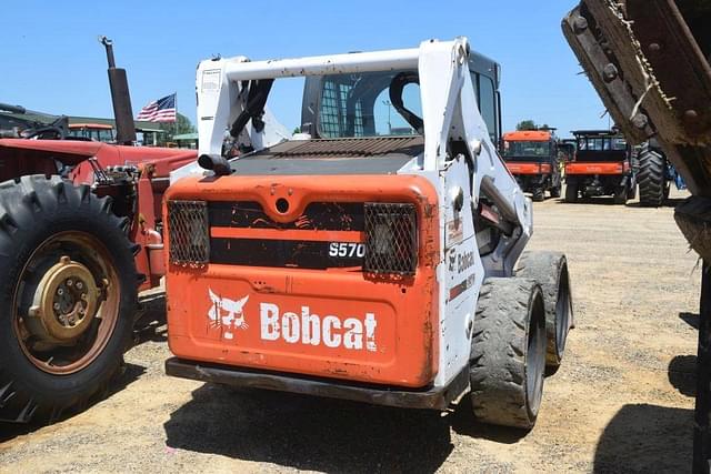 Image of Bobcat S570 equipment image 2