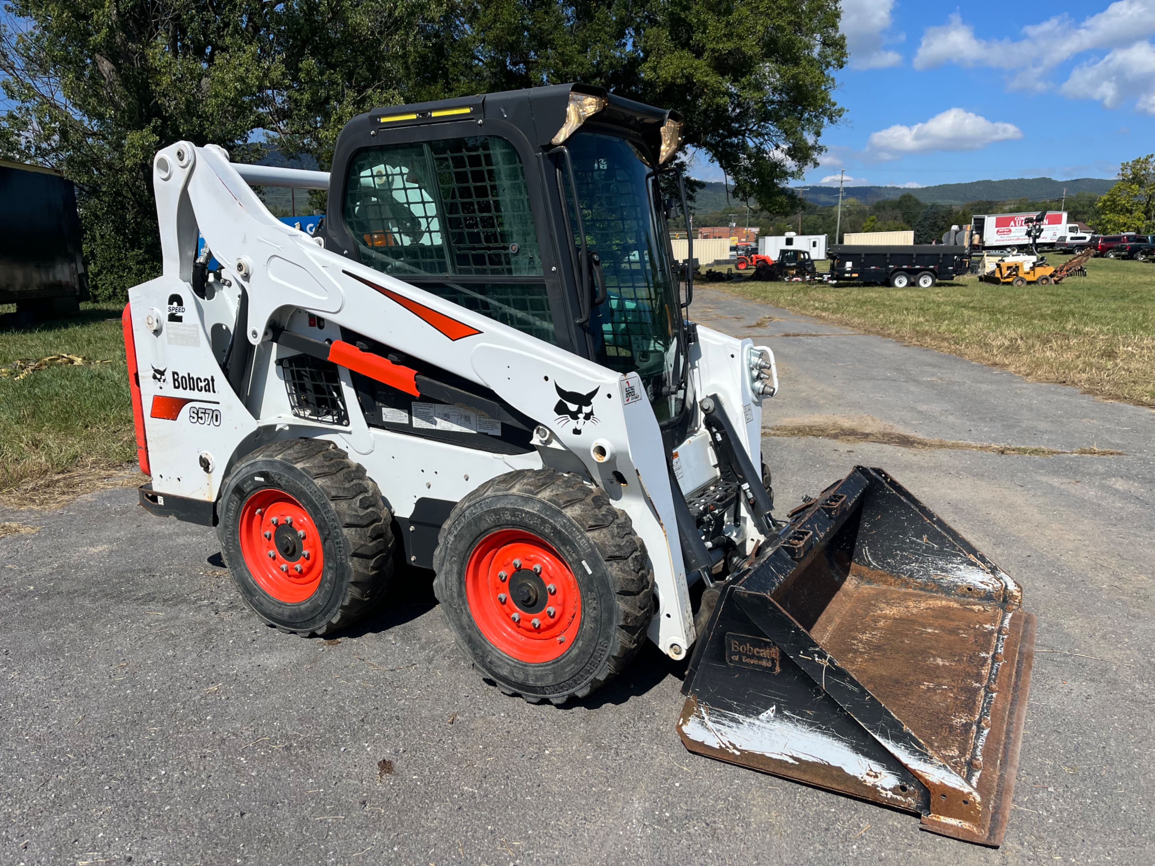Main image Bobcat S570