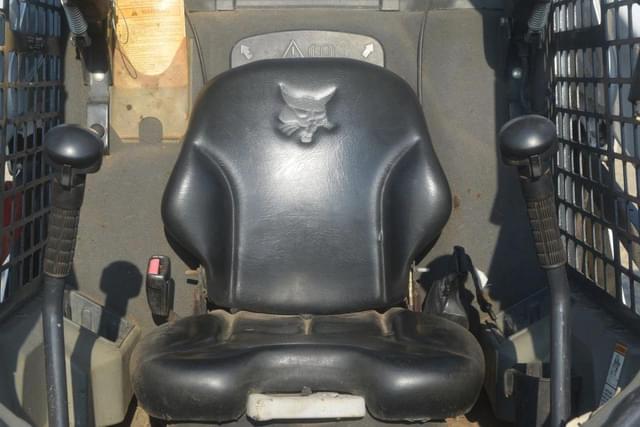 Image of Bobcat S570 equipment image 4