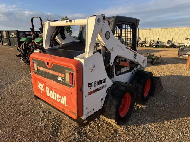 Image of Bobcat S570 equipment image 2