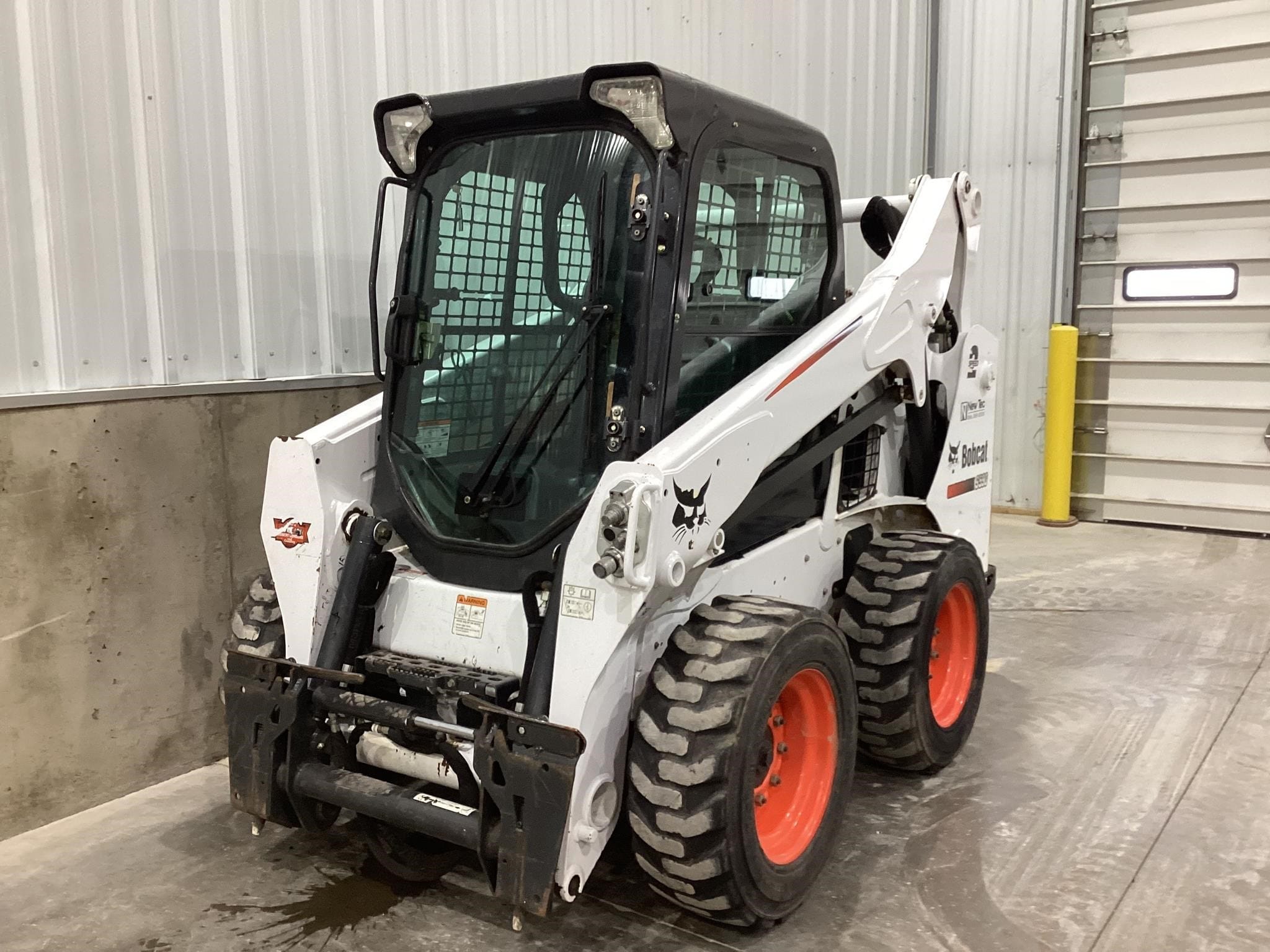 2015 Bobcat S590 Equipment Image0