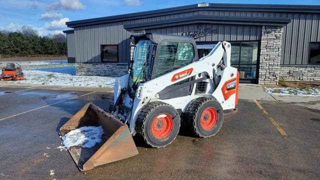 Image of Bobcat S590 equipment image 1