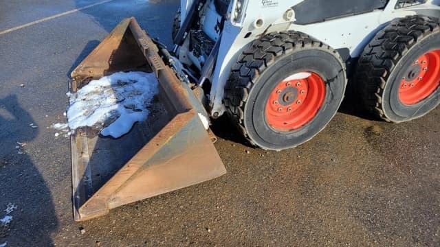 Image of Bobcat S590 equipment image 3