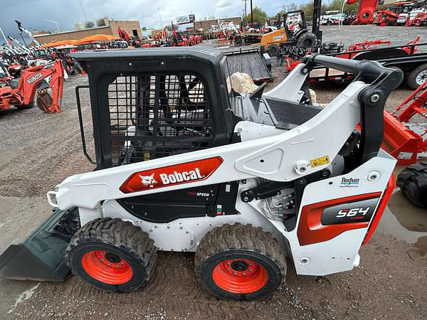 Image of Bobcat S64 equipment image 4