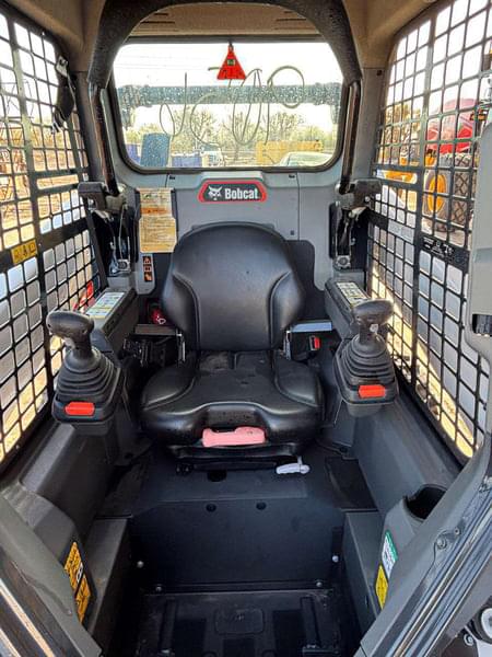 Image of Bobcat S64 equipment image 4