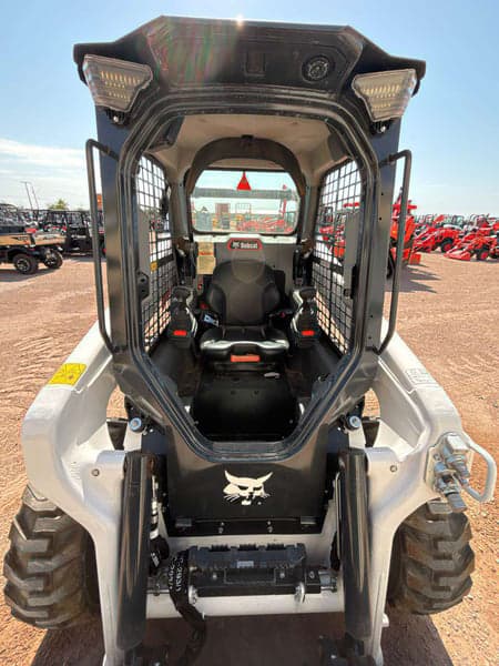 Image of Bobcat S64 equipment image 2