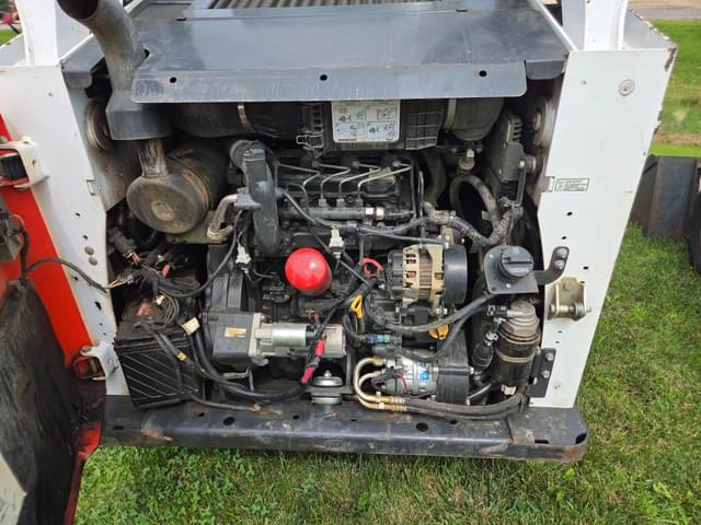 Image of Bobcat S650 equipment image 4