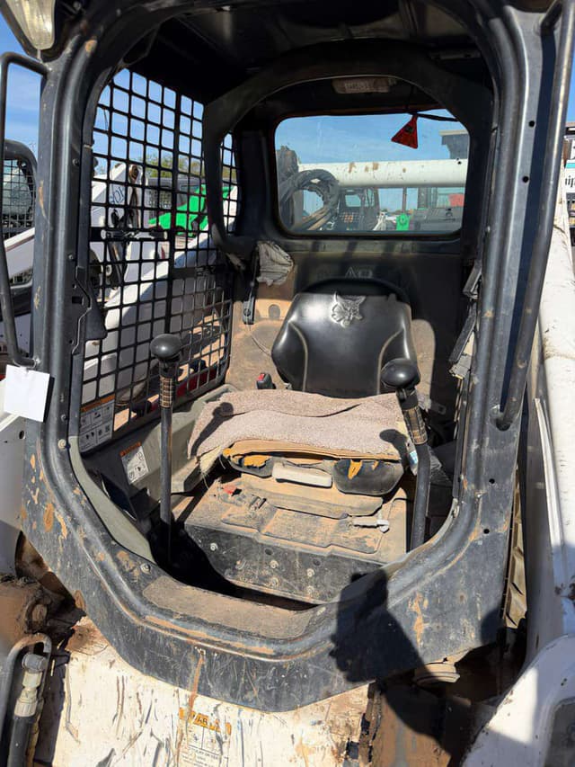 Image of Bobcat S650 equipment image 4