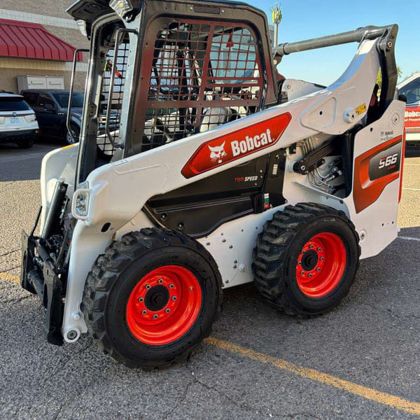 Main image Bobcat S66
