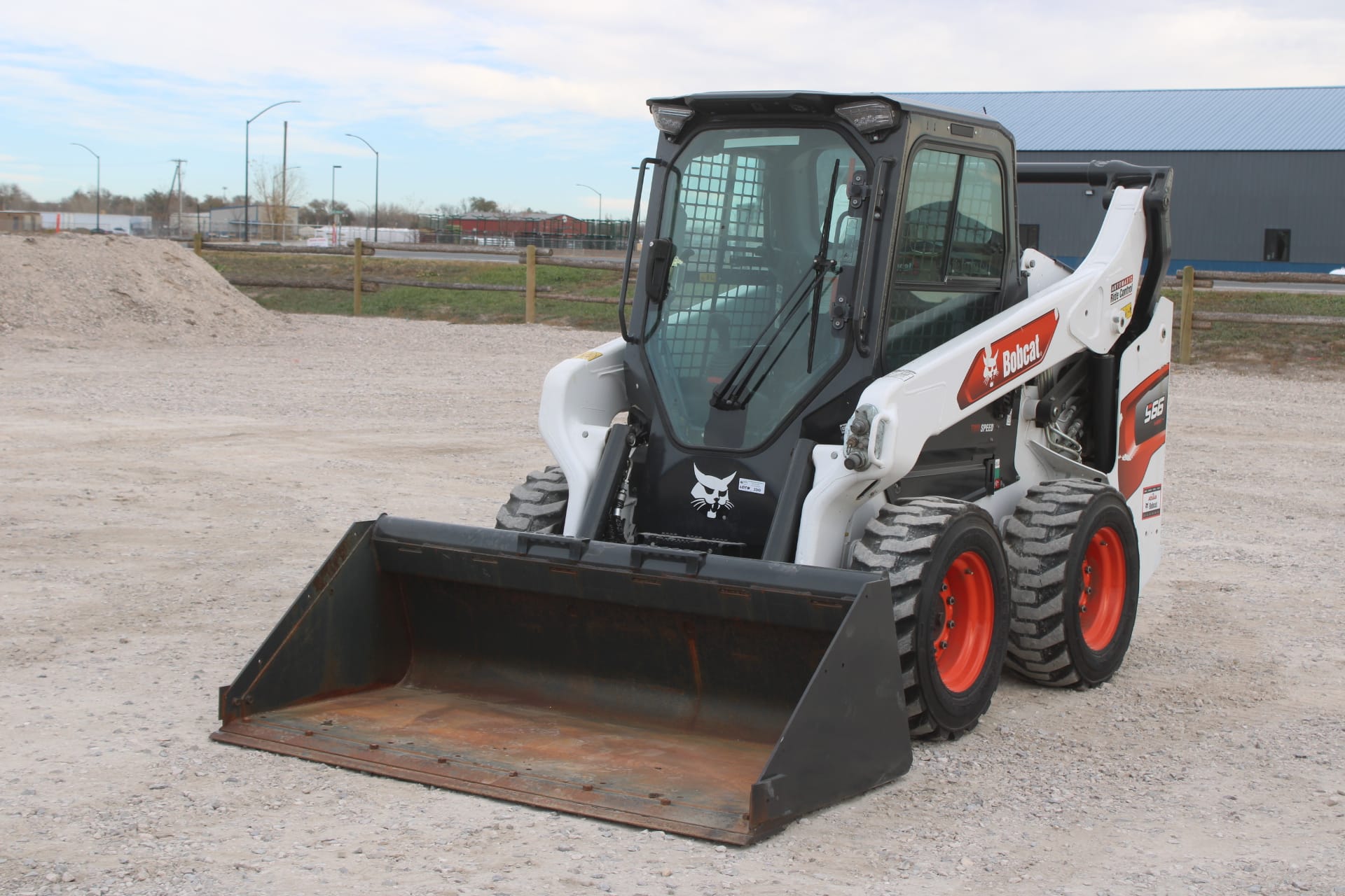 2023 Bobcat S66 Equipment Image0