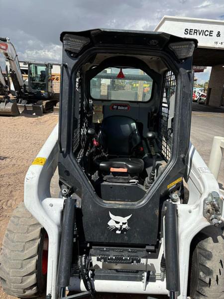 Image of Bobcat S66 equipment image 2