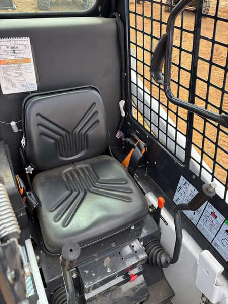 Image of Bobcat S70 equipment image 4