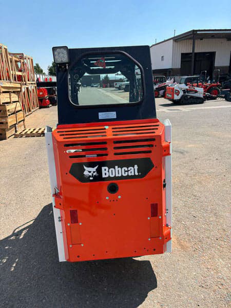 Image of Bobcat S70 equipment image 3