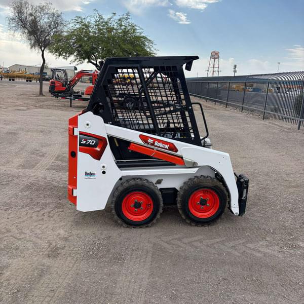 Image of Bobcat S70 equipment image 1