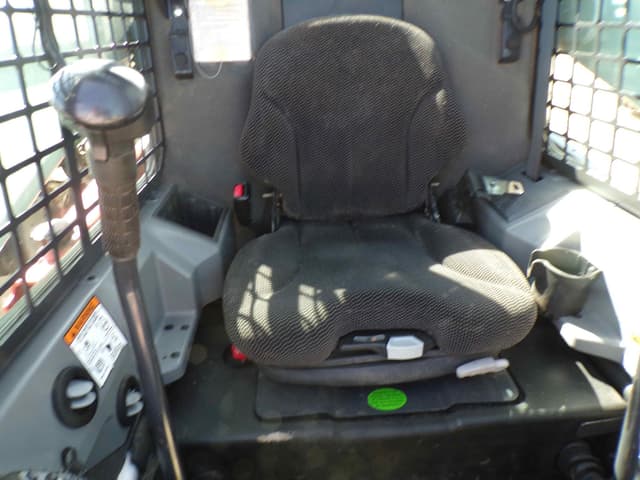 Image of Bobcat S740 equipment image 3