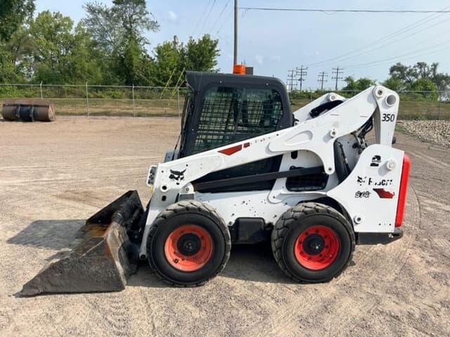 Image of Bobcat S740 equipment image 1