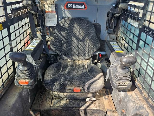 Image of Bobcat S76 equipment image 4