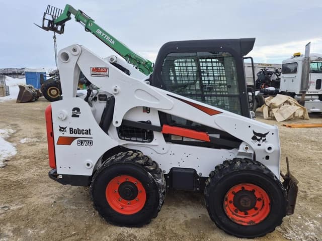 Image of Bobcat S770 equipment image 4