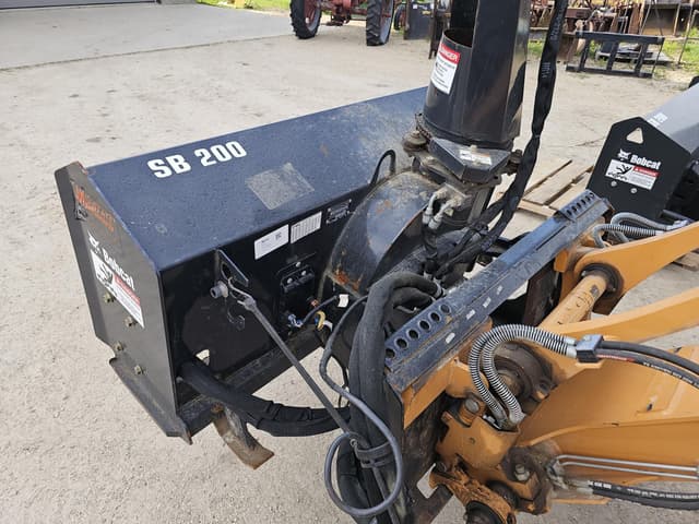 Image of Bobcat SB200 equipment image 4