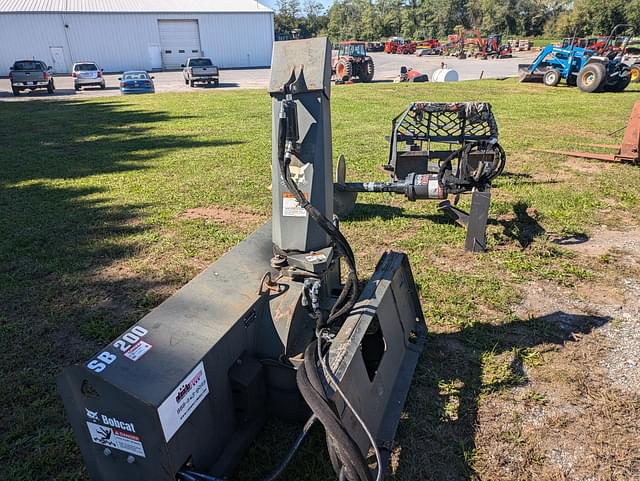 Image of Bobcat SB200 equipment image 3