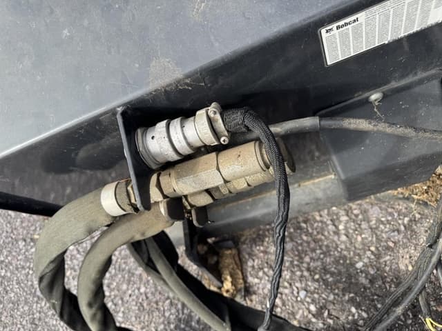 Image of Bobcat SB200 equipment image 3