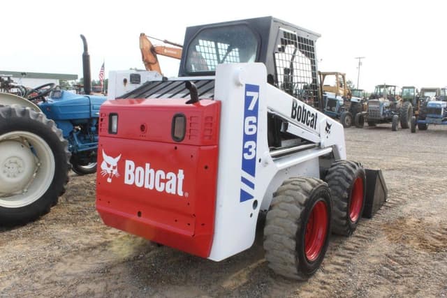 Image of Bobcat 763 equipment image 2