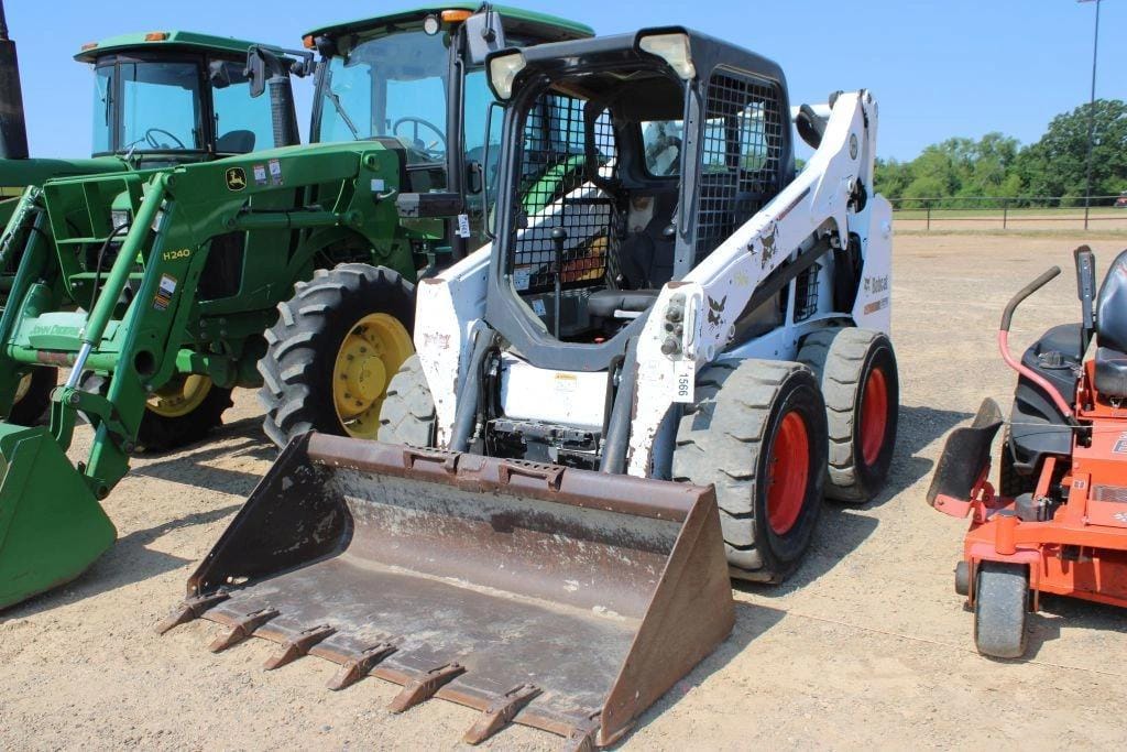2015 Bobcat S570 Equipment Image0