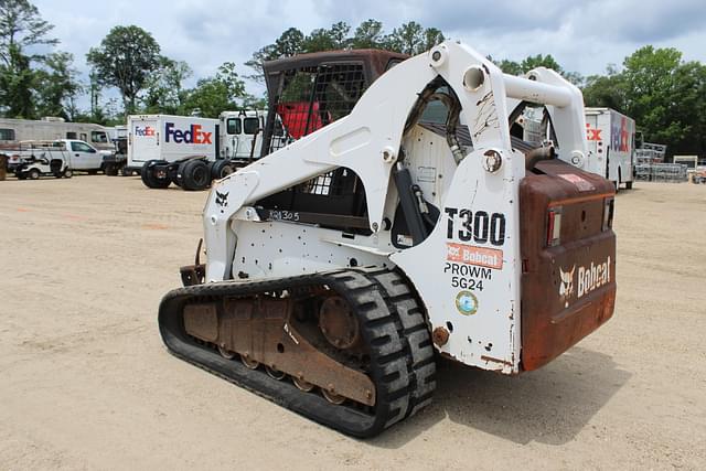 Image of Bobcat T300 equipment image 3