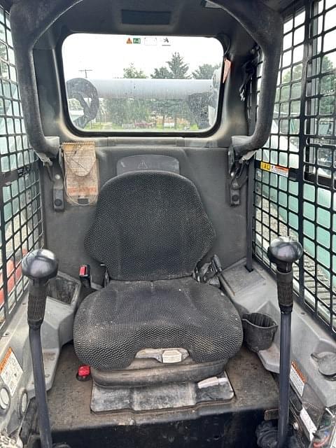 Image of Bobcat T650 equipment image 4