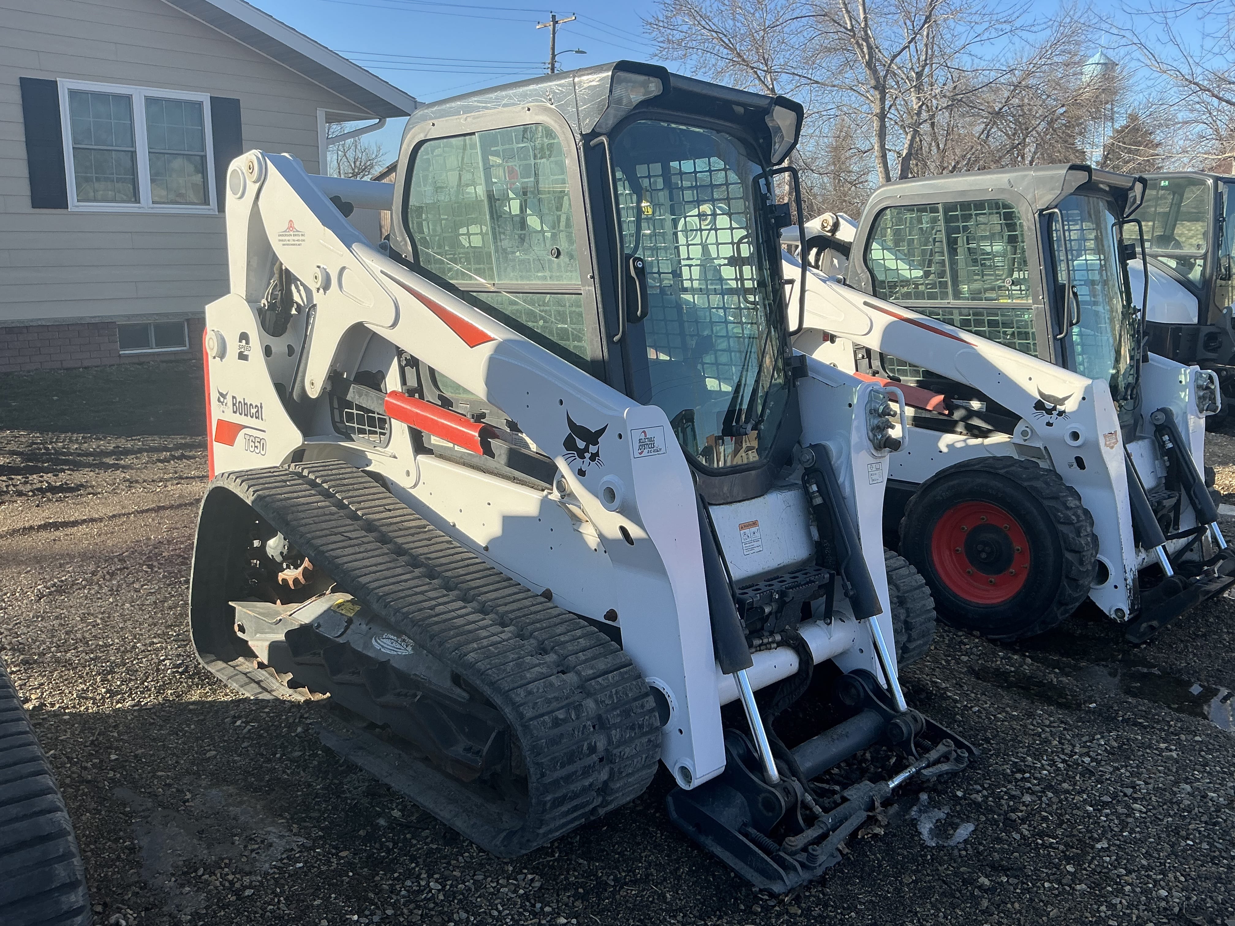 Bobcat T650 Equipment Image0