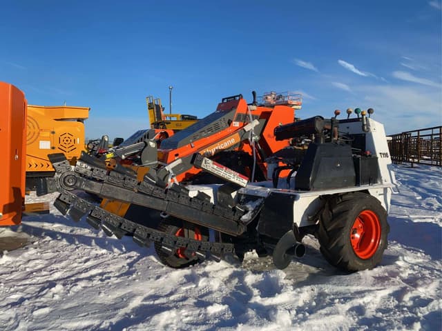 Image of Bobcat T-116 equipment image 1