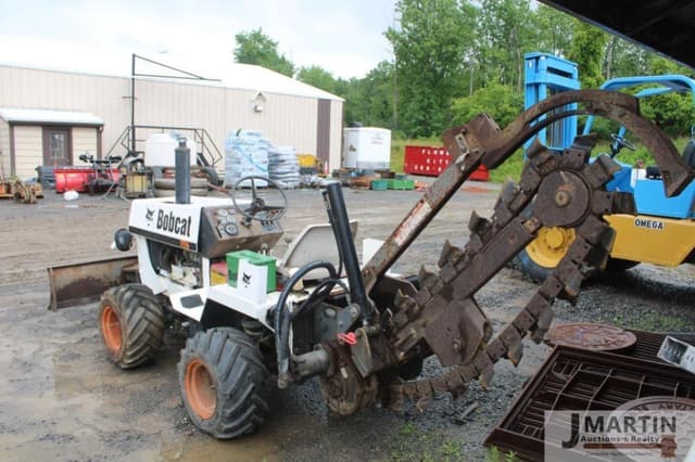 Image of Bobcat T136 equipment image 3
