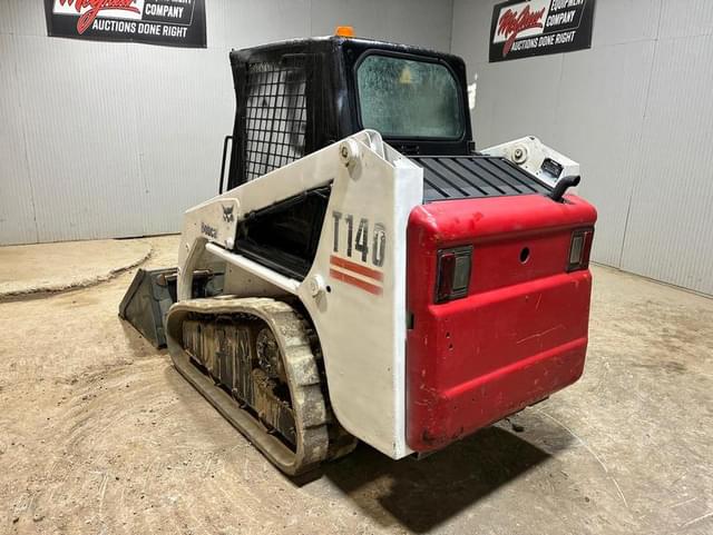 Image of Bobcat T140 equipment image 2