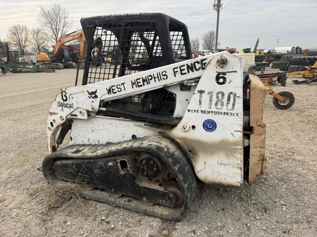 Bobcat T180 Equipment Image0
