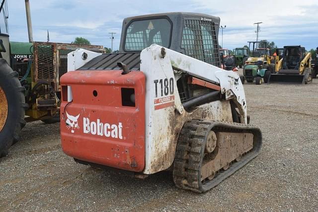 Image of Bobcat T180 equipment image 2