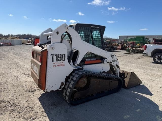 Image of Bobcat T190 equipment image 4