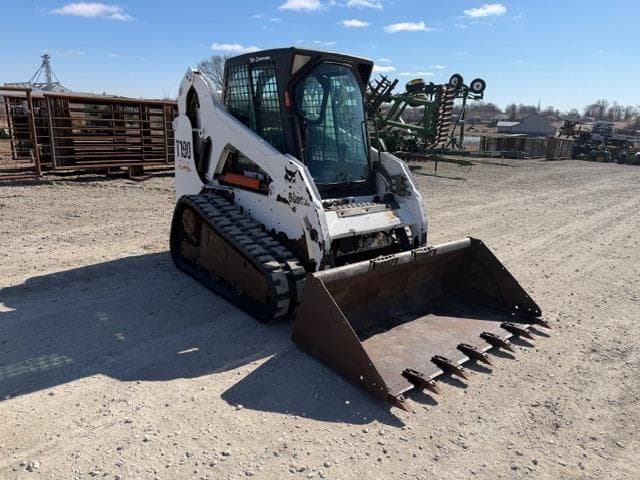 Image of Bobcat T190 equipment image 2