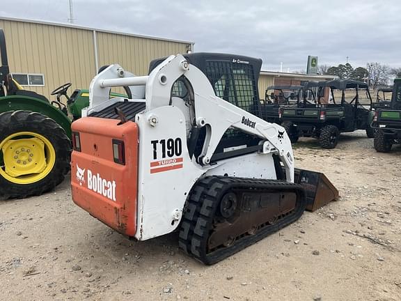 Image of Bobcat T190 equipment image 4