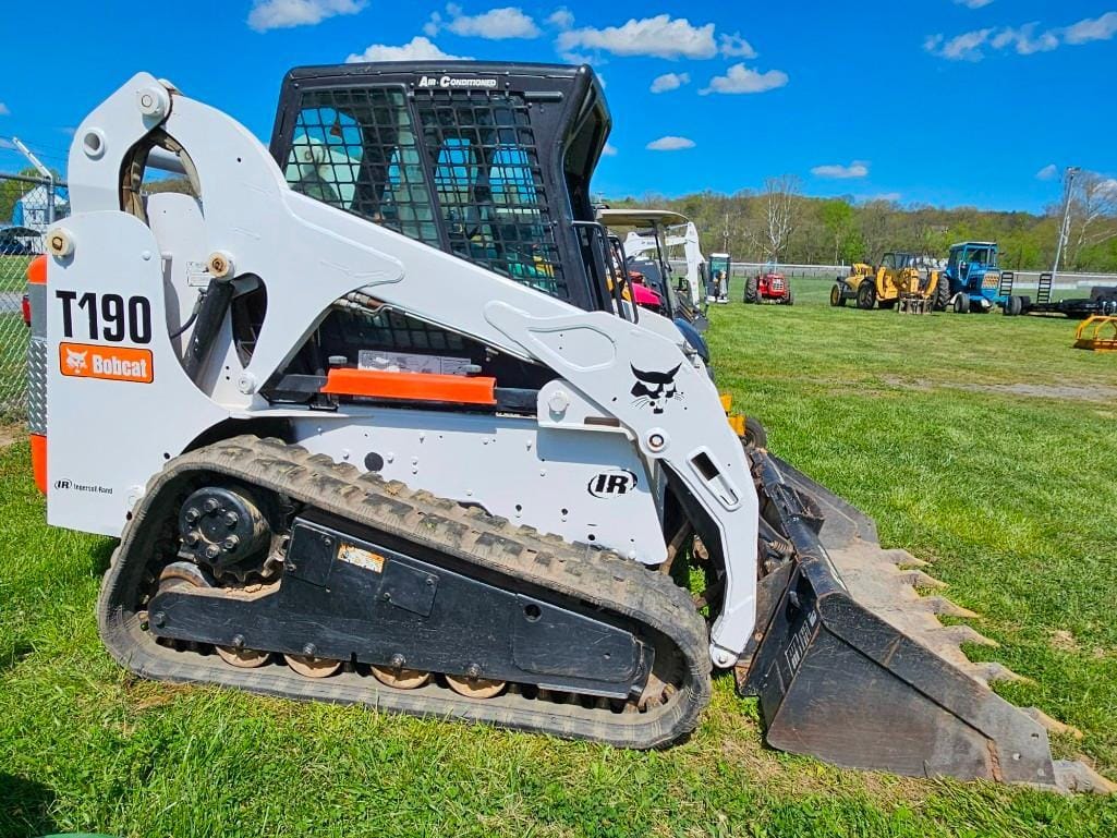 Main image Bobcat T190
