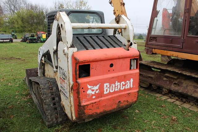 Image of Bobcat T190 equipment image 4