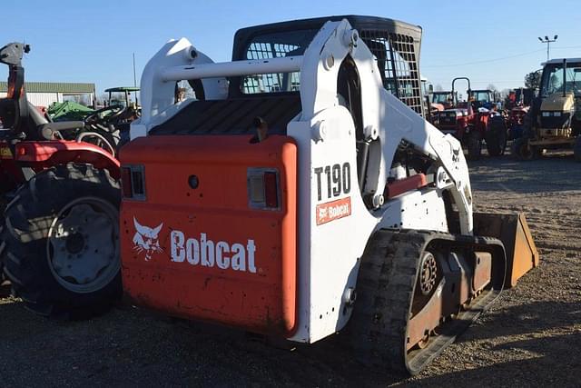 Image of Bobcat T190 equipment image 2