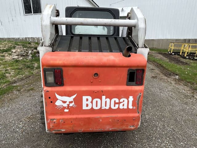 Image of Bobcat T190 equipment image 2