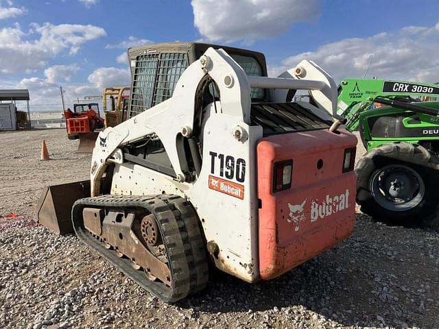 Image of Bobcat T190 equipment image 3