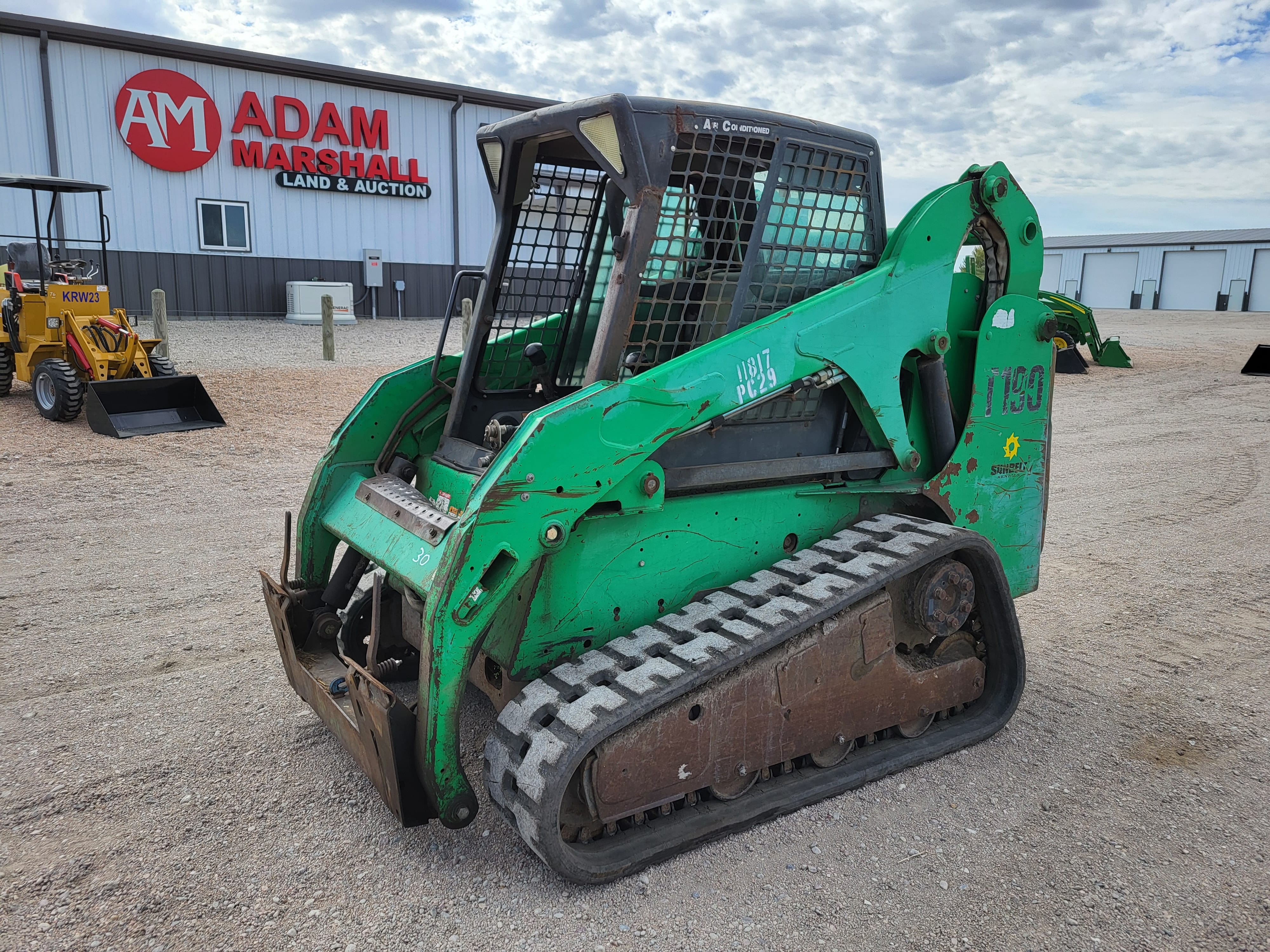Bobcat T190 Equipment Image0