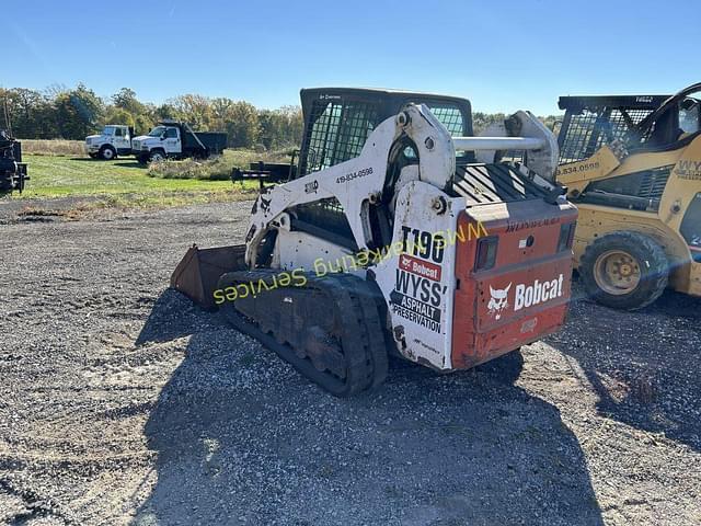 Image of Bobcat T190 equipment image 3