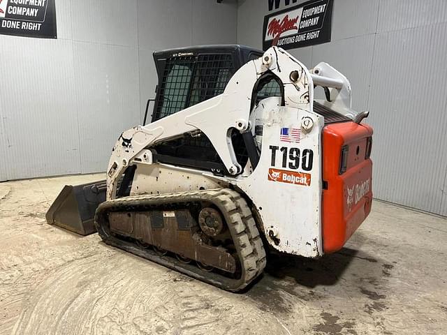 Image of Bobcat T190 equipment image 2