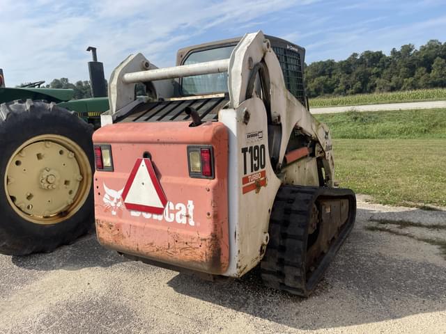 Image of Bobcat T190 equipment image 3